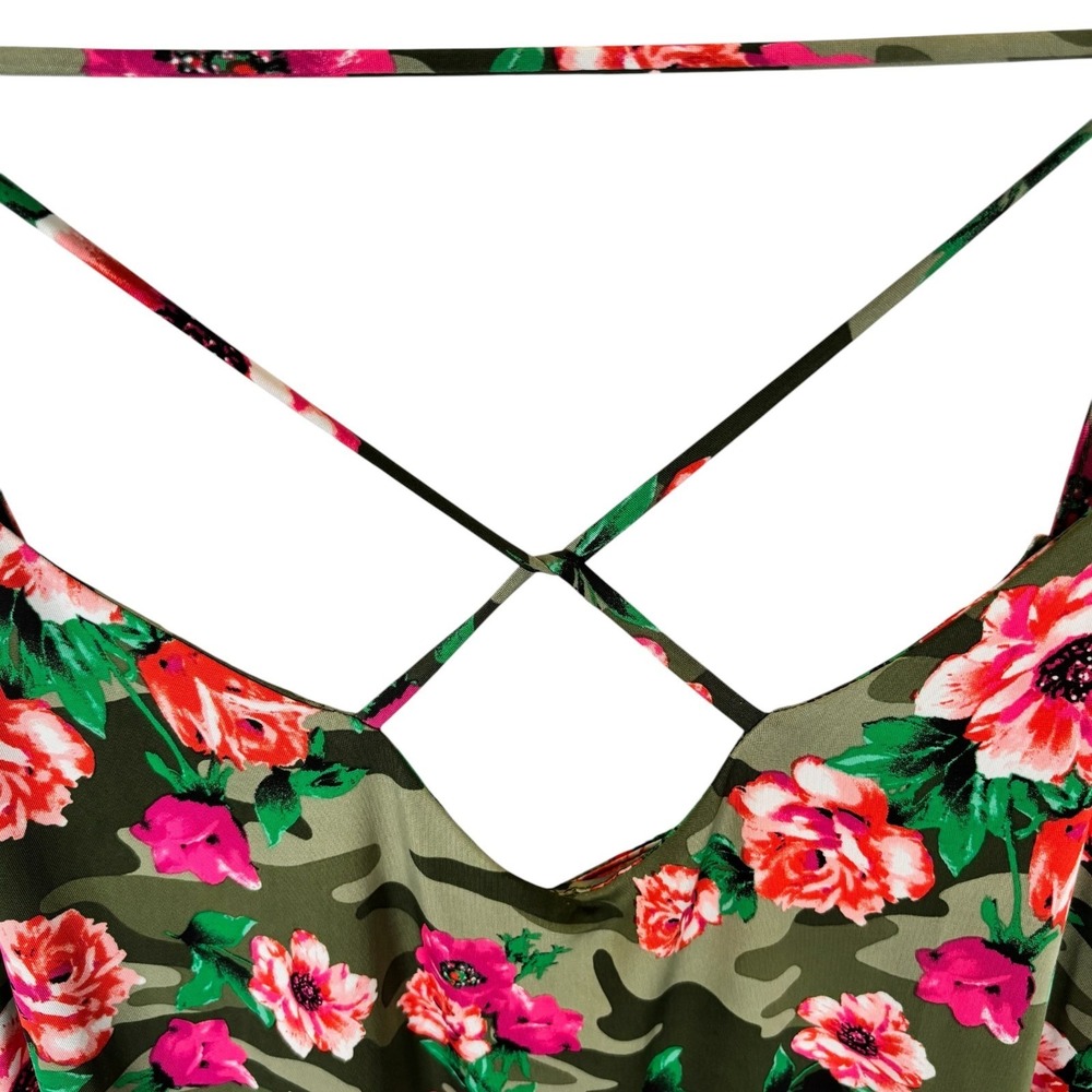 Venus Women's Green Camo Floral Top 1X  Criss Cross Strap Detail‎ - Picture 5 of 9